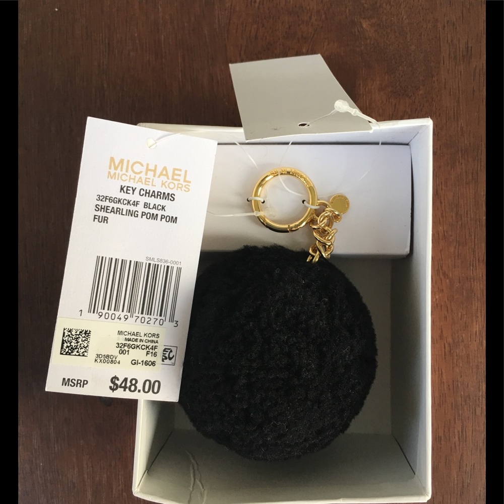 Michael Kors shearling POM POM KEY CHARMS BLACK